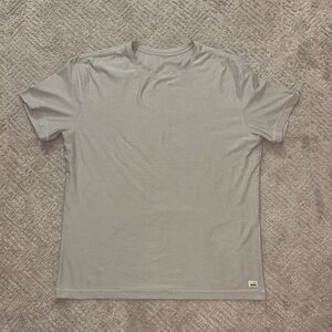 Vuori Men's Gray Strato Tech Tee